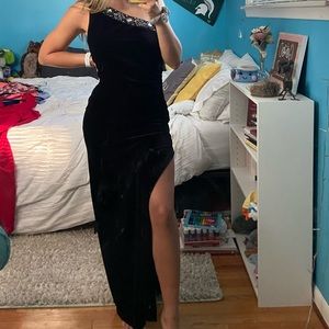 black one shoulder dress